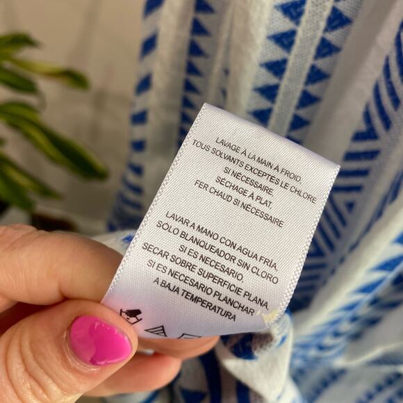 Velvet by Graham & Spencer Dinae Jacquard Maxi Dres in White & Colbot Blue - Picture 11 of 13